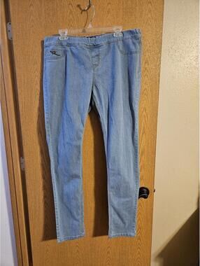 Rocawear jeans